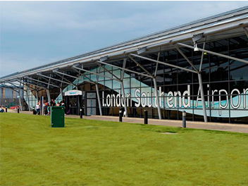 Southend Airport Transfer Services in Borehamwood - Cheap Borehamwood Taxi Service